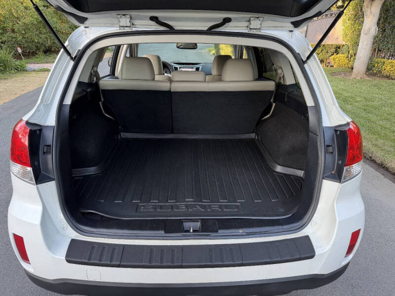 2010 Subaru Outback 2.5i Limited