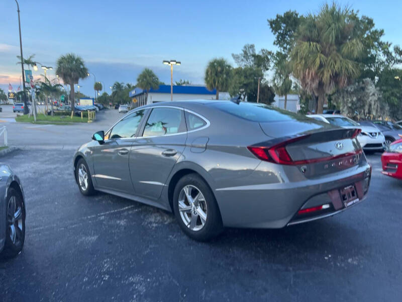 2022 Hyundai Sonata SE