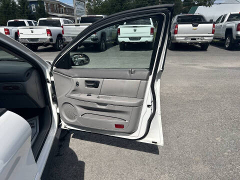 2004 Ford Taurus SE