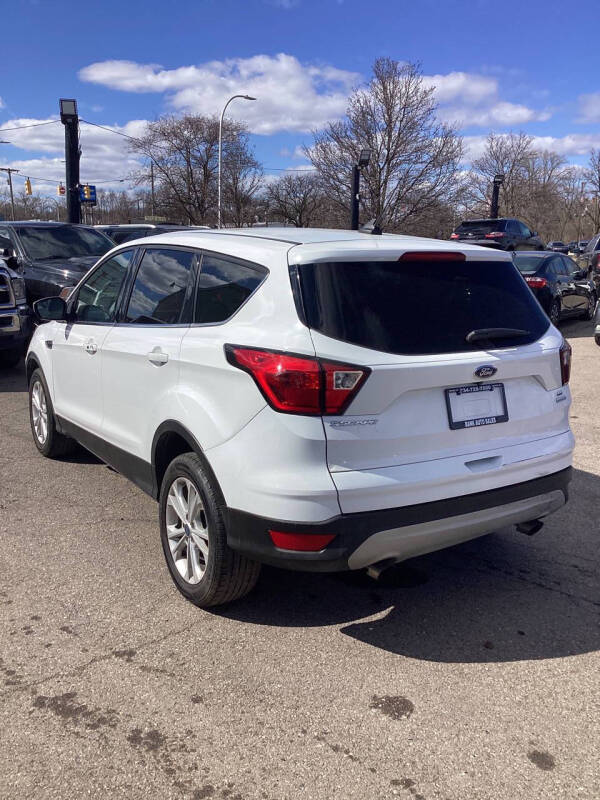 2019 Ford Escape SE