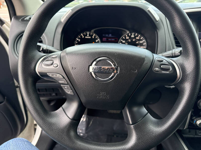 2018 Nissan Pathfinder S