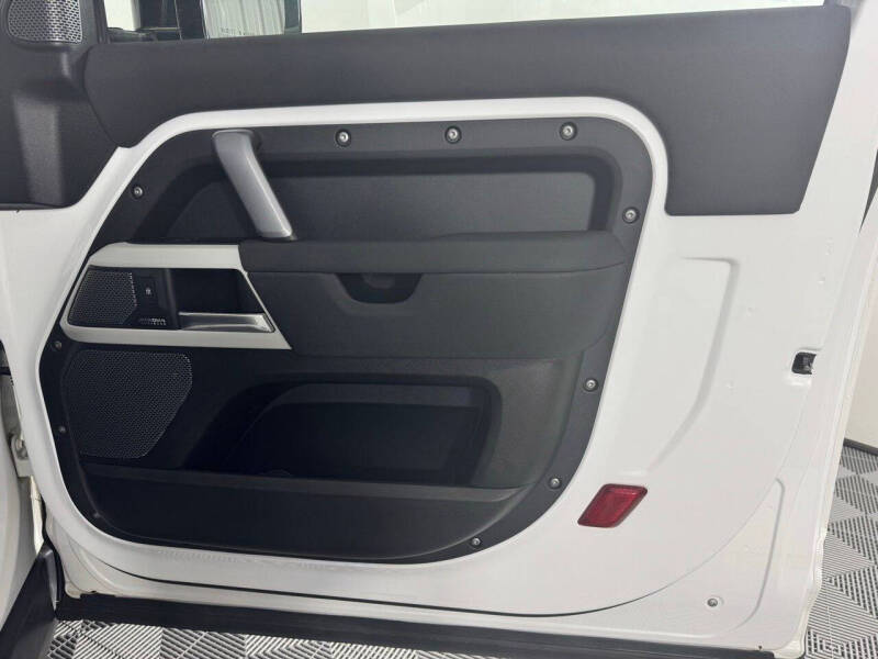 2023 Land Rover Defender 90 X-Dynamic SE