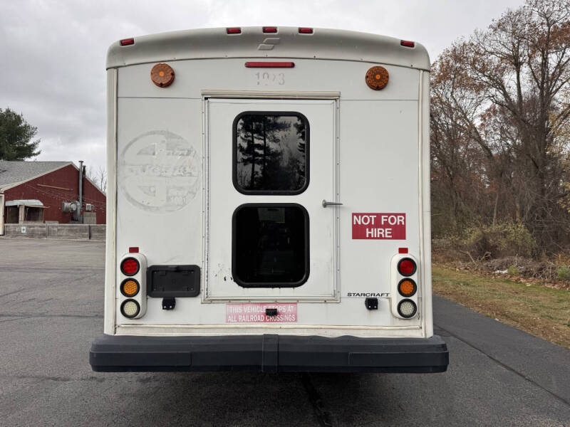 2010 Ford E-Series E-450 SD