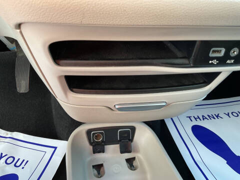 2017 Chrysler Pacifica Touring-L