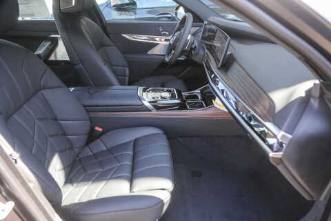 2025 BMW 7 Series 760i xDrive