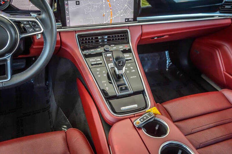 2020 Porsche Panamera