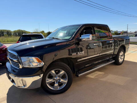 2017 RAM 1500 SLT