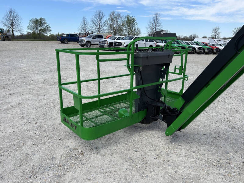 2014 JLG 46' Manlift
