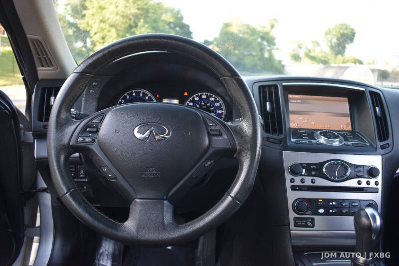 2011 Infiniti G37 Coupe x