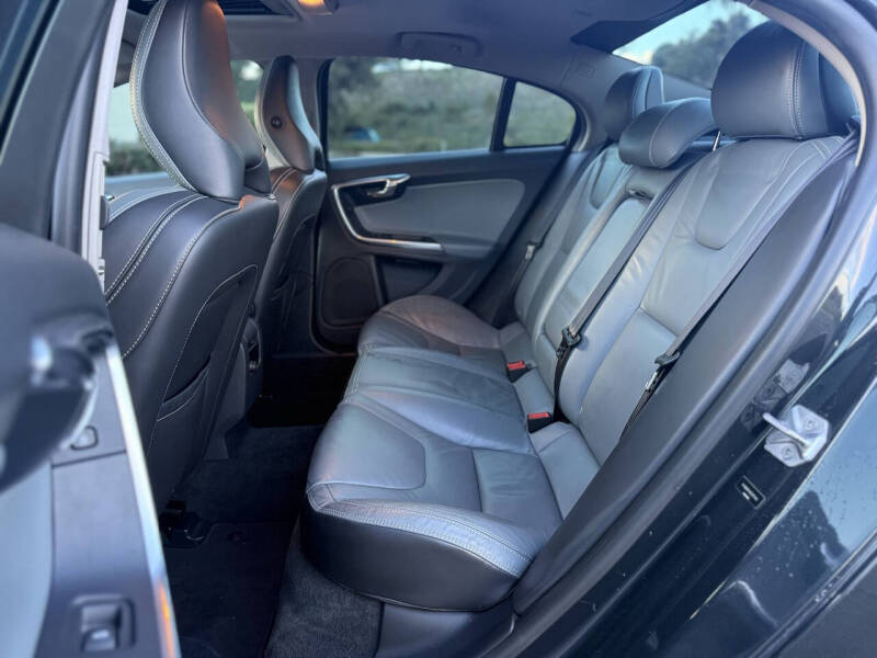 2014 Volvo S60 T6 Platinum