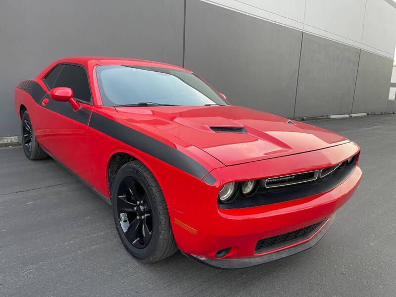 2016 Dodge Challenger SXT Plus