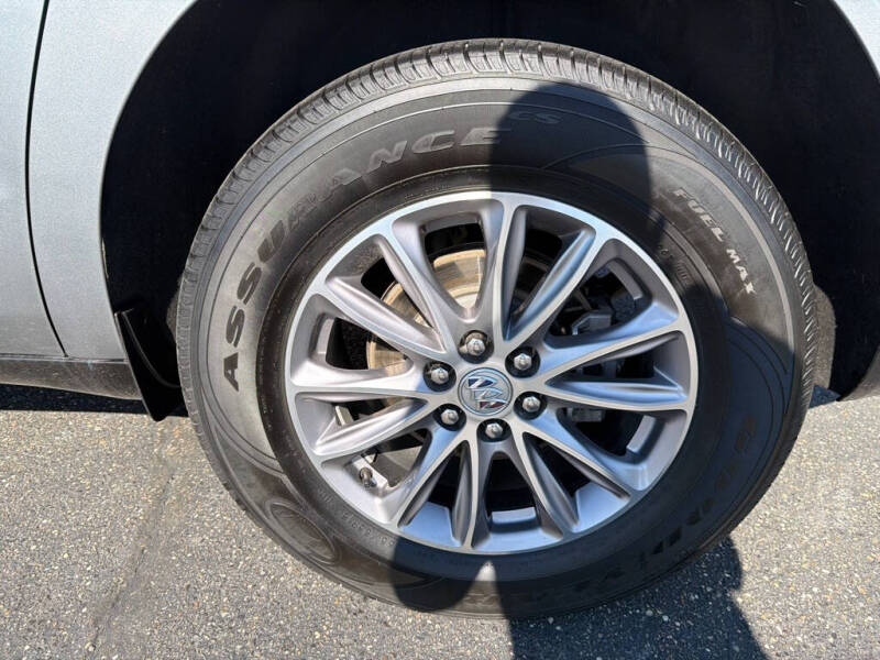 2023 Buick Enclave Essence
