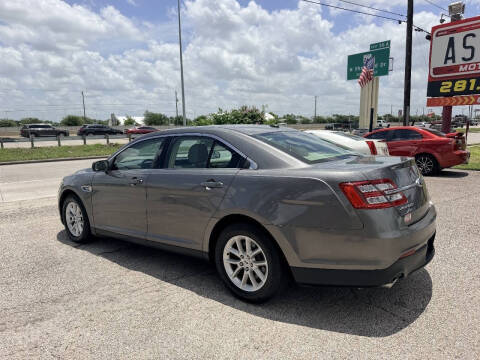 2013 Ford Taurus SE