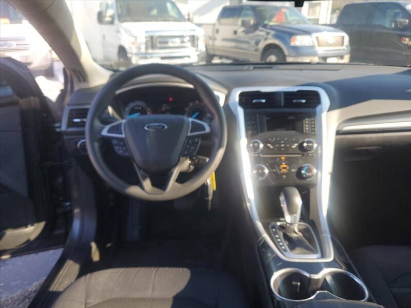 2015 Ford Fusion SE