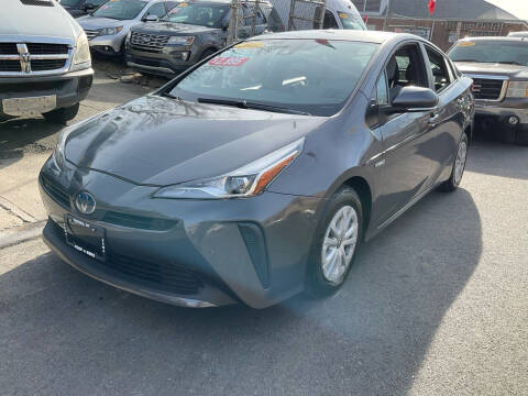 2022 Toyota Prius LE