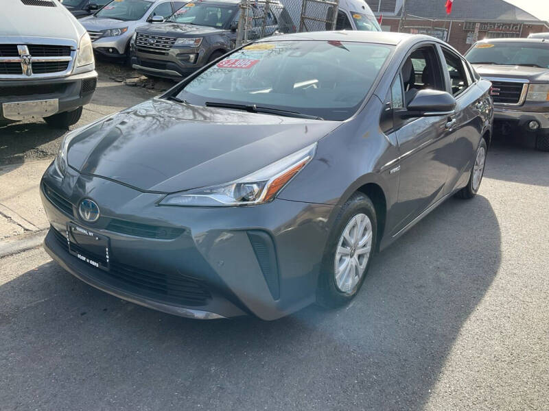 2022 Toyota Prius LE
