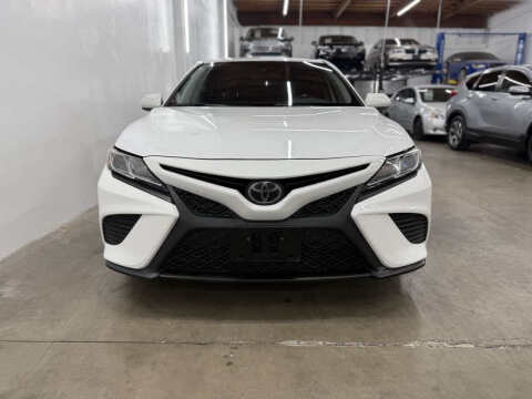 2020 Toyota Camry SE