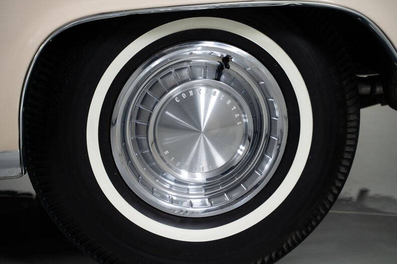 1962 Lincoln Continental