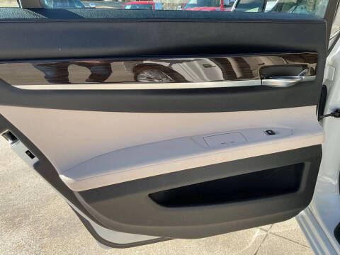 2012 BMW 7 Series 740i