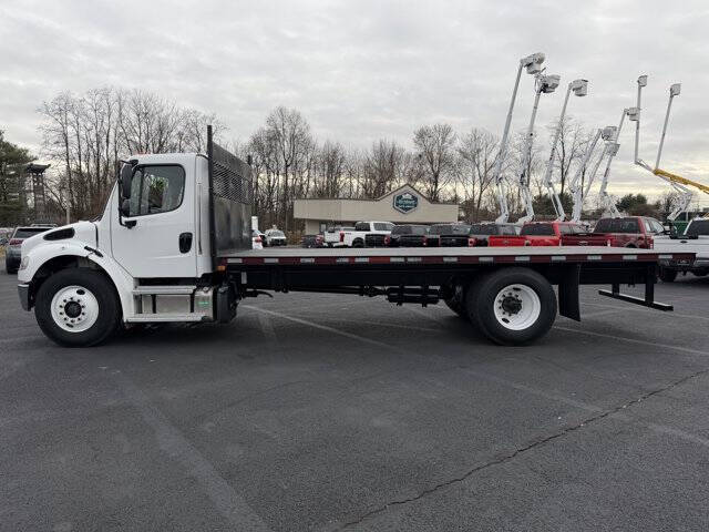 2023 Freightliner M2 106