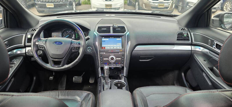 2017 Ford Explorer Sport