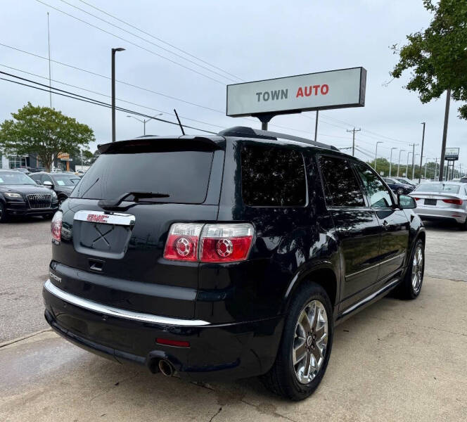 2011 GMC Acadia Denali