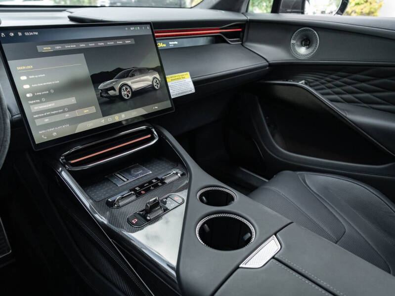 2025 Lotus Eletre Carbon