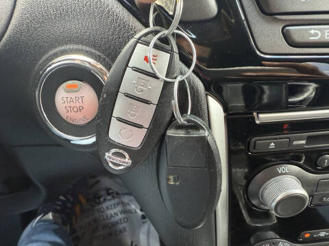 2015 Nissan Pathfinder SV