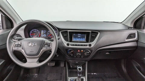 2022 Hyundai Accent SE