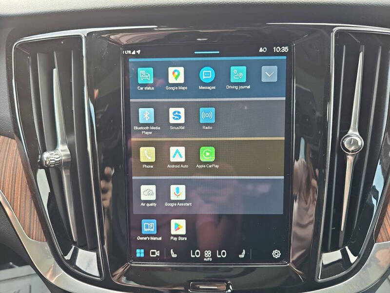 2025 Volvo V60 Cross Country B5 Plus