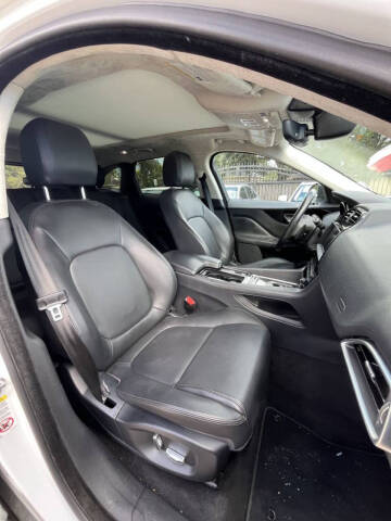 2019 Jaguar F-PACE 25t Premium