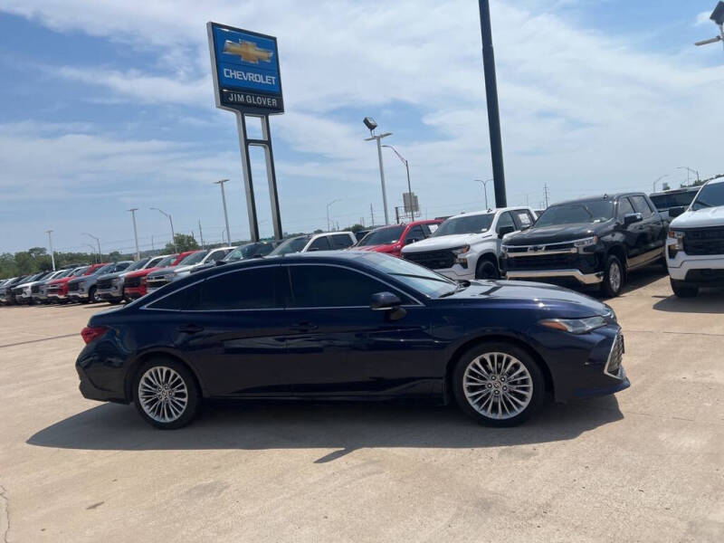 2022 Toyota Avalon Hybrid Limited