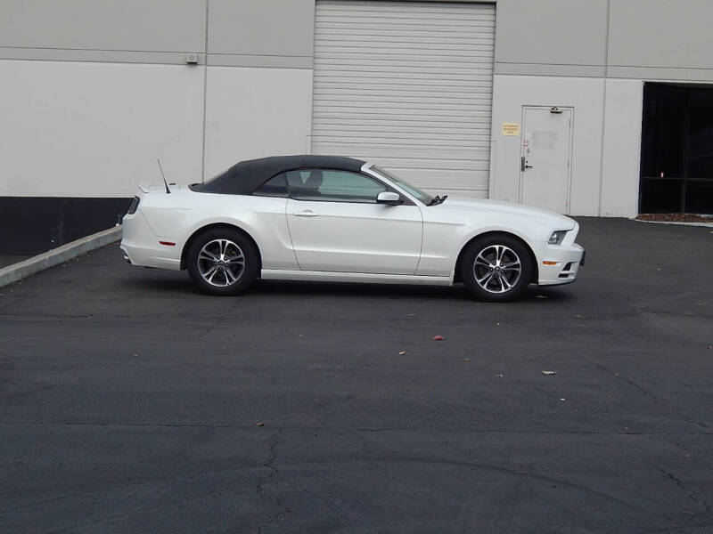 2014 Ford Mustang V6 Premium