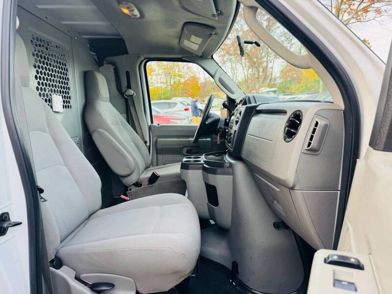 2013 Ford E-Series E-250