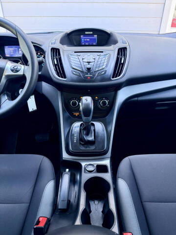 2015 Ford Escape S