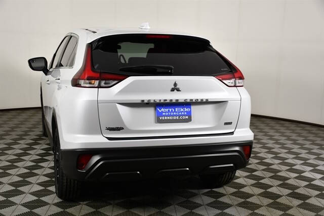 2022 Mitsubishi Eclipse Cross LE