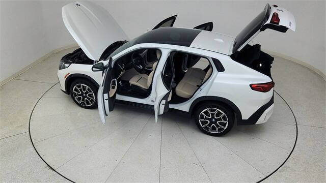 2025 BMW X2 xDrive28i