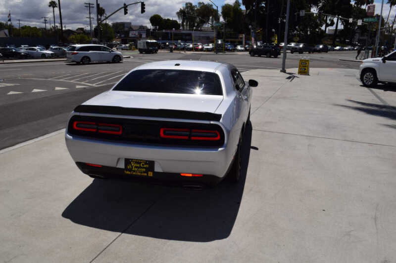 2023 Dodge Challenger SXT
