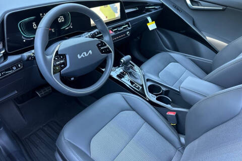 2025 Kia Niro EX Touring