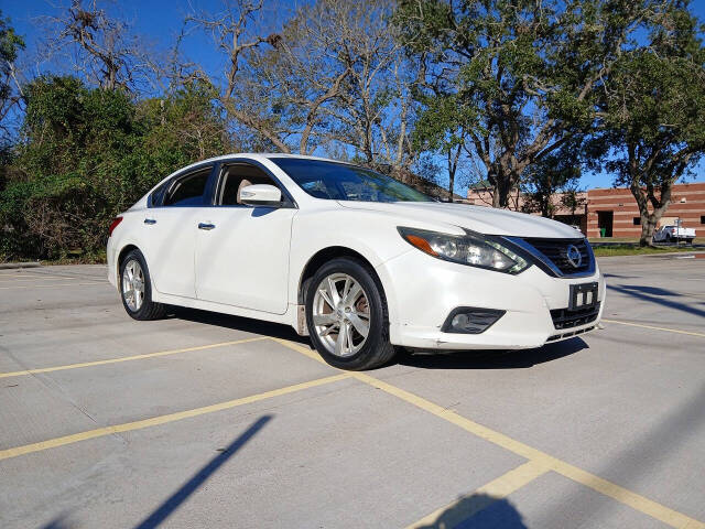 2016 Nissan Altima for sale at Plunkett Automotive in Angleton, TX