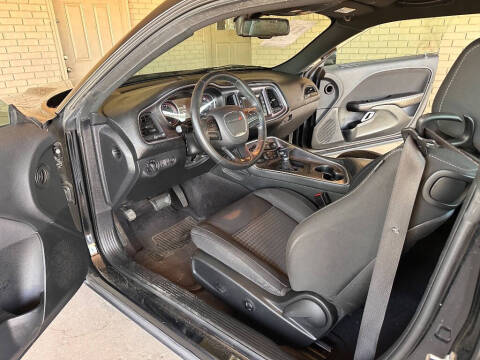 2017 Dodge Challenger SXT