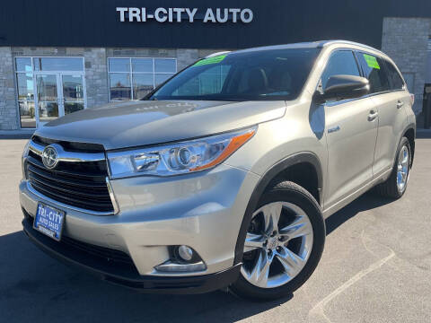 2015 Toyota Highlander Hybrid for sale at TRI CITY AUTO SALES LLC in Menasha WI