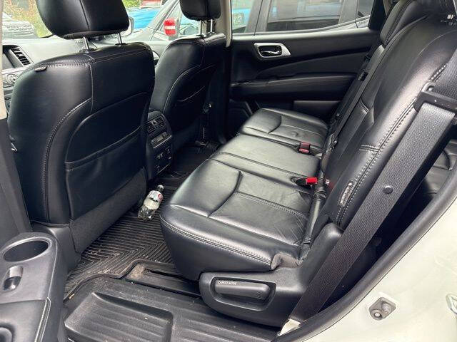 2019 Nissan Pathfinder SL