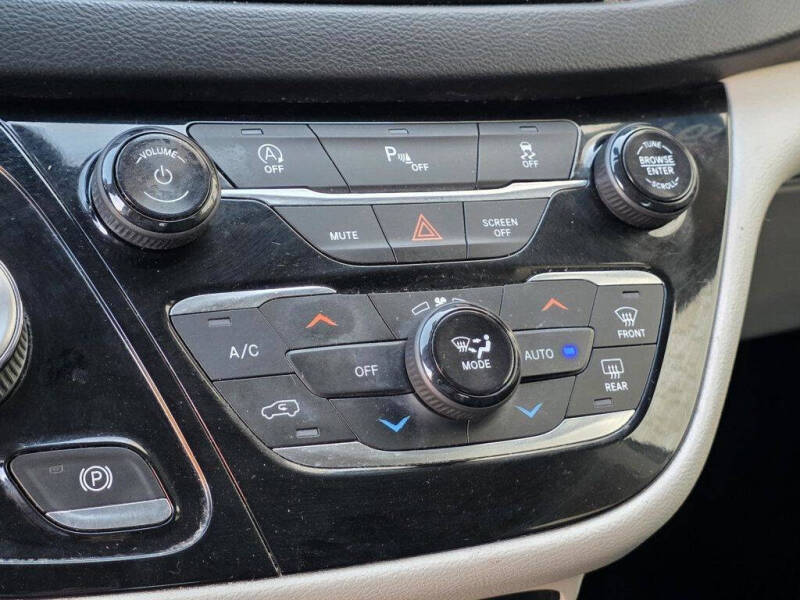 2019 Chrysler Pacifica Touring L