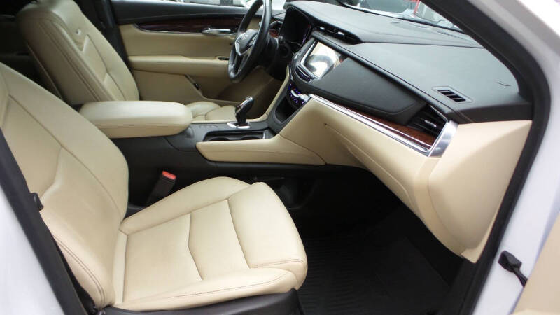 2017 Cadillac XT5 Premium Luxury