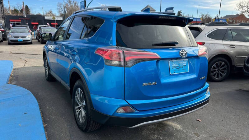 2017 Toyota RAV4 Hybrid XLE