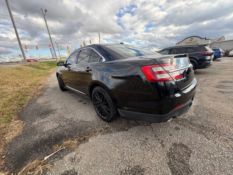 2018 Ford Taurus Limited