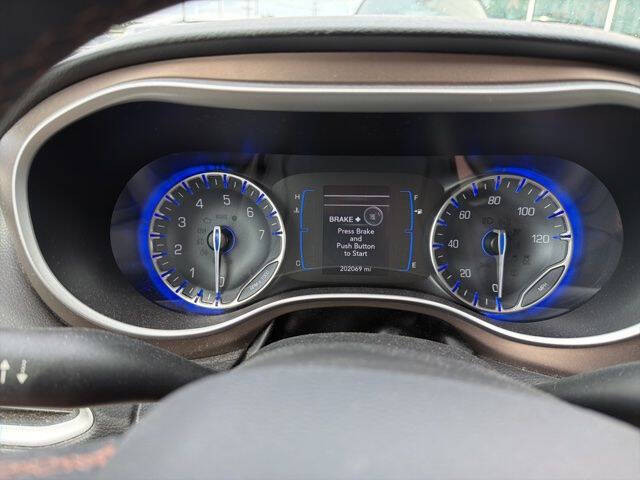 2017 Chrysler Pacifica Touring-L
