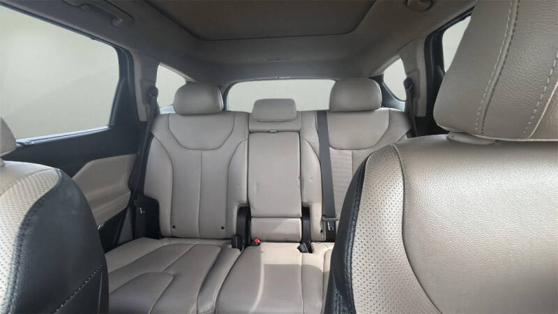 2019 Hyundai Santa Fe Ultimate 2.4L