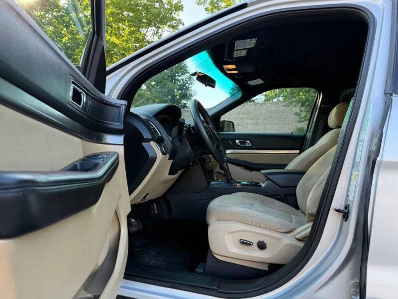 2016 Ford Explorer